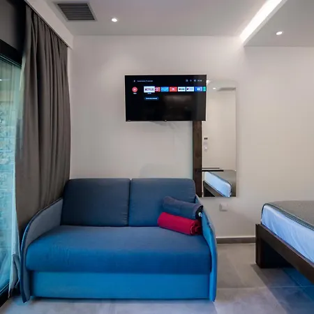 Sylvia & Luxury Suites, Panel Hospitality Homes &