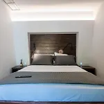 Sylvia & Luxury 4*