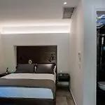 Sylvia & Luxury 公寓式酒店 4*