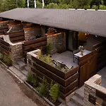 Sylvia & Luxury 公寓式酒店 4*