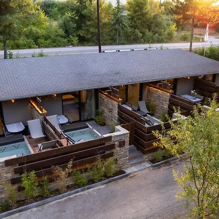 Sylvia & Luxury Suites, Panel Hospitality Homes & 4*