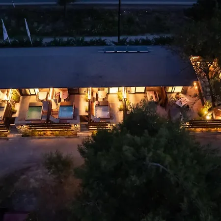 Aparthotel Sylvia & Luxury Suites, Panel Hospitality Homes &