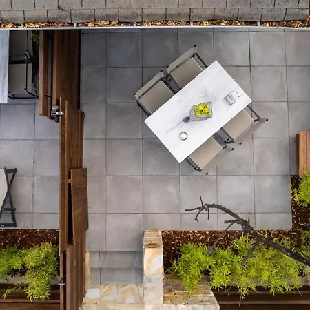 Sylvia & Luxury Suites, Panel Hospitality Homes & Litochoro
