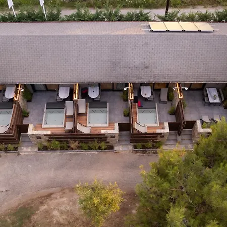 Aparthotel Sylvia & Luxury Suites, Panel Hospitality Homes & 4*