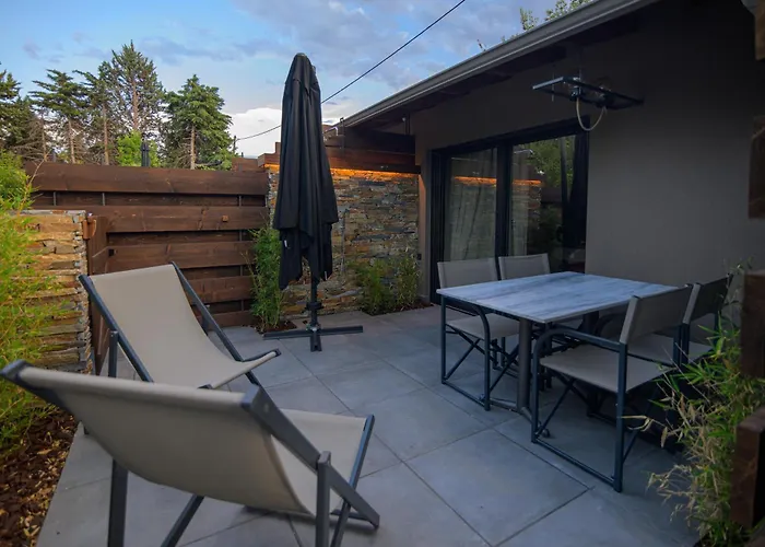 Aparthotel Sylvia & Luxury Suites, Panel Hospitality Homes & 4*