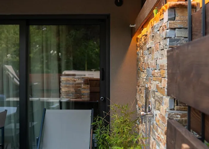 Aparthotel Sylvia & Luxury Suites, Panel Hospitality Homes & 4*