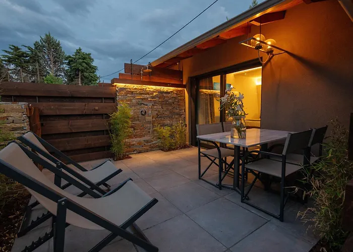 Sylvia & Luxury Suites, Panel Hospitality Homes & Litochoro