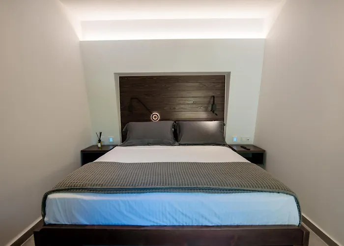 Aparthotel Sylvia & Luxury Suites, Panel Hospitality Homes &