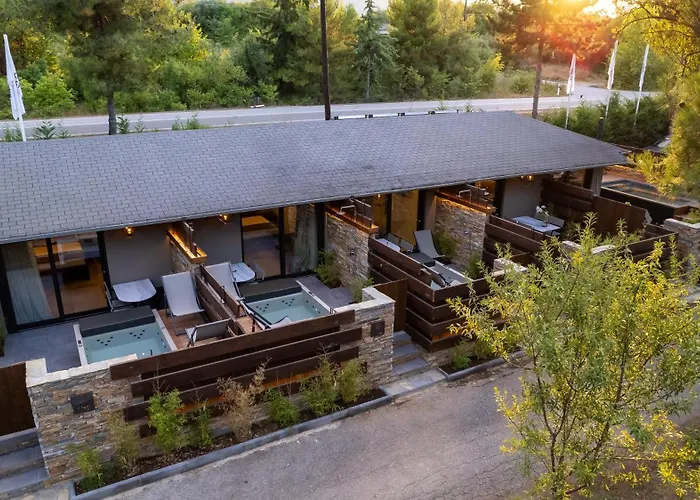 Sylvia & Luxury Suites, Panel Hospitality Homes & 4*