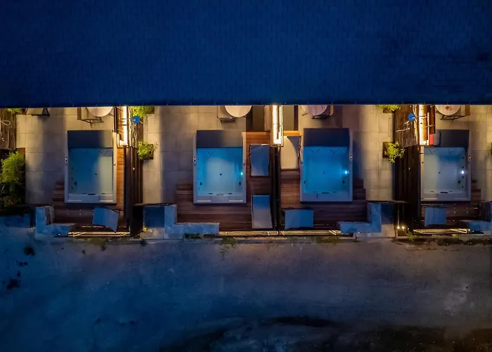 Sylvia & Luxury Suites, Panel Hospitality Homes &