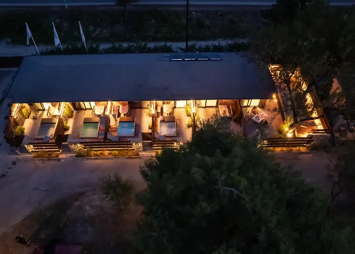 Aparthotel Sylvia & Luxury Suites, Panel Hospitality Homes &