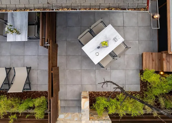 Sylvia & Luxury Suites, Panel Hospitality Homes & Litochoro