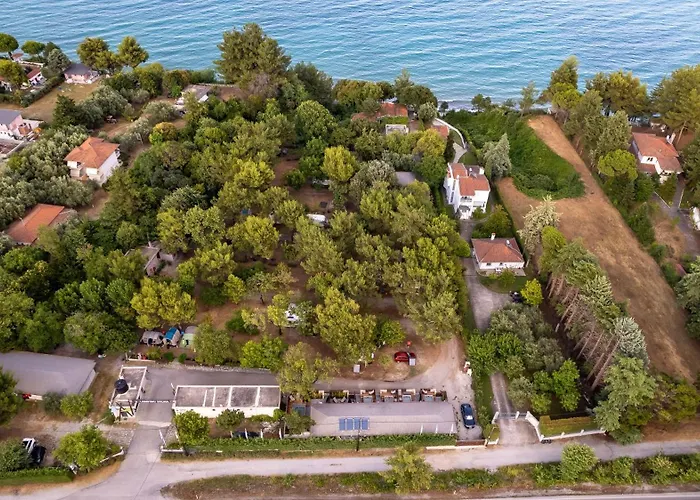 Sylvia & Luxury Suites, Panel Hospitality Homes & Aparthotel 4*