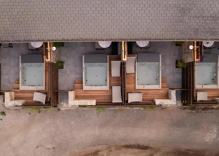 Sylvia & Luxury Suites, Panel Hospitality Homes & Litochoro