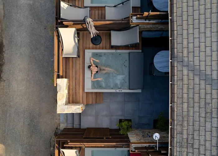 Aparthotel Sylvia & Luxury Suites, Panel Hospitality Homes & Litochoro