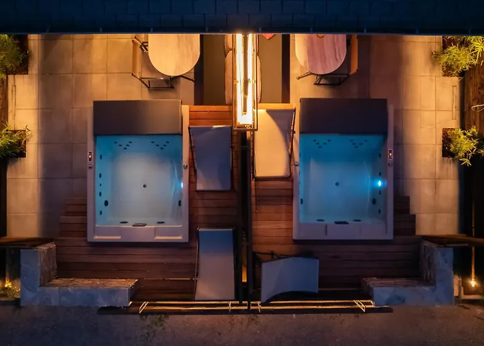 Sylvia & Luxury Suites, Panel Hospitality Homes & 4* Litochoro